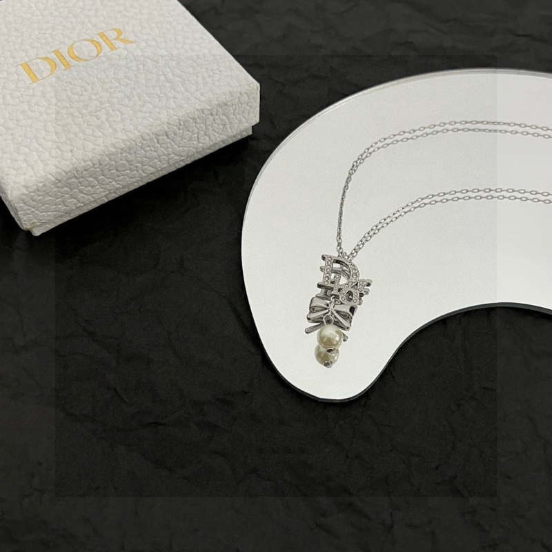 chr1st1an D10r necklaces